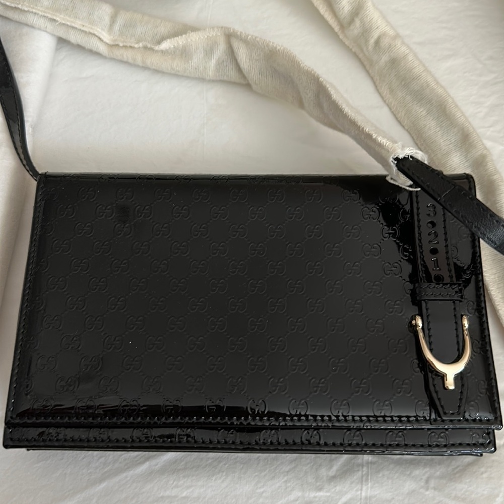 Gucci crossbody. Patent black leather